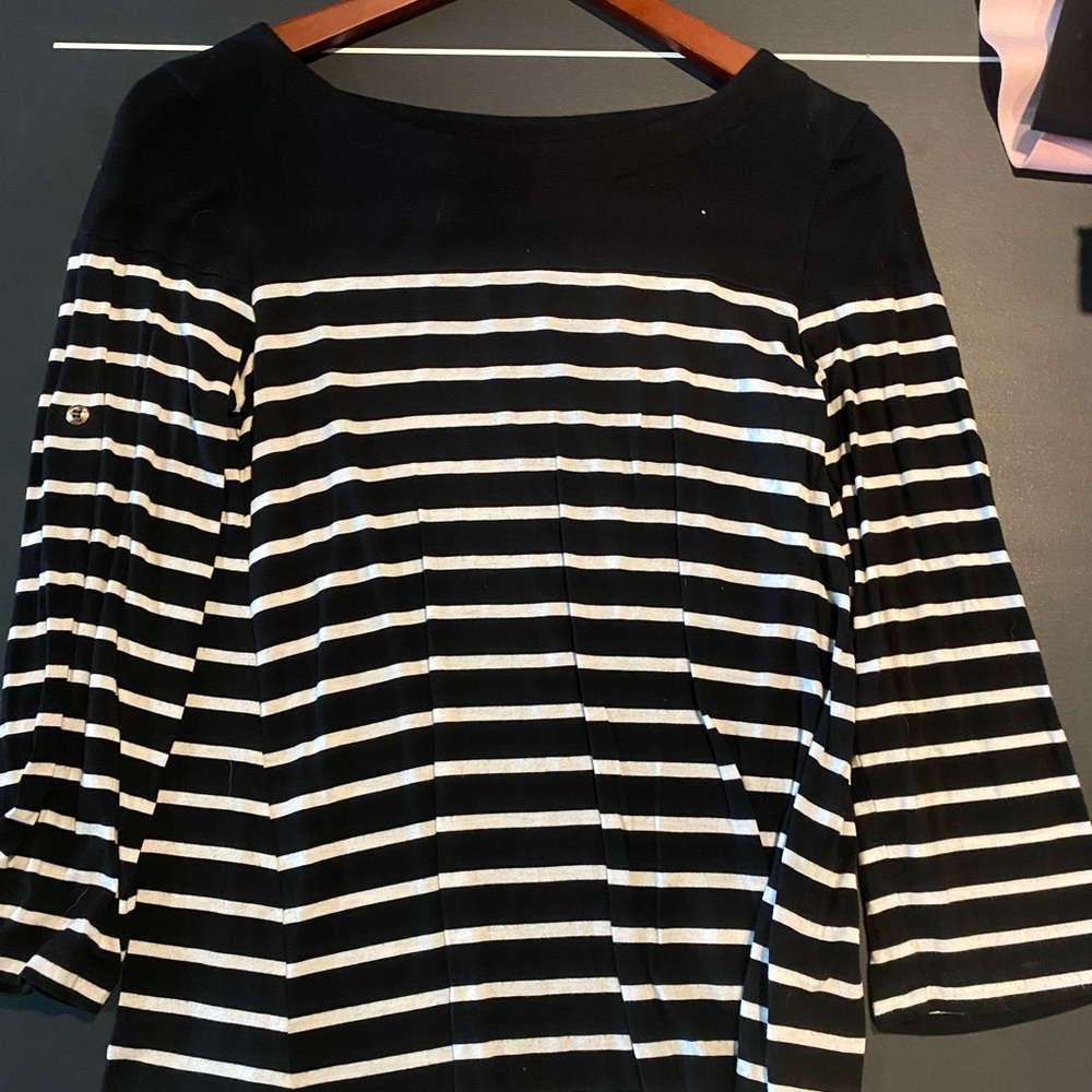 1/4 sleeve striped shirt.